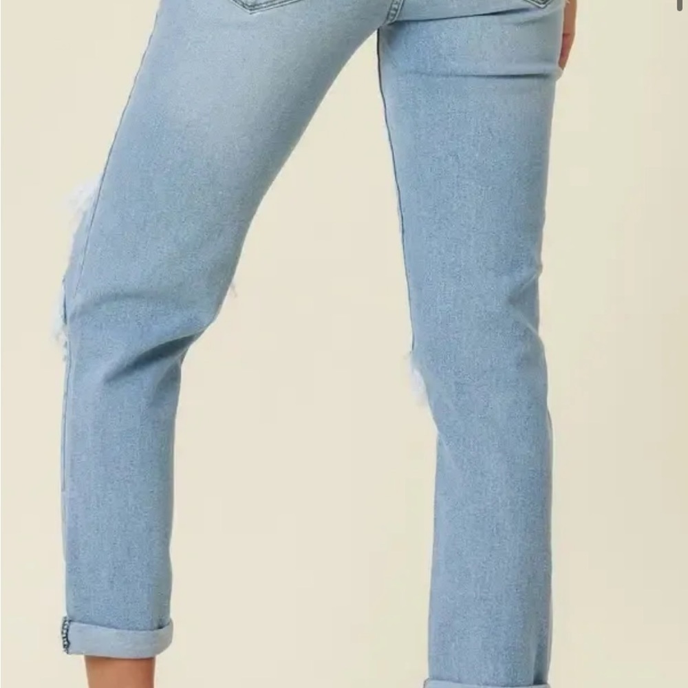 Vibrant MIU High Rise Distressed Light Wash All to Me Mom Denim Jeans - Picture 9 of 13